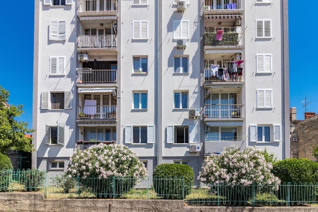Quirky Apartment Arena With Parking Pula Exteriör bild